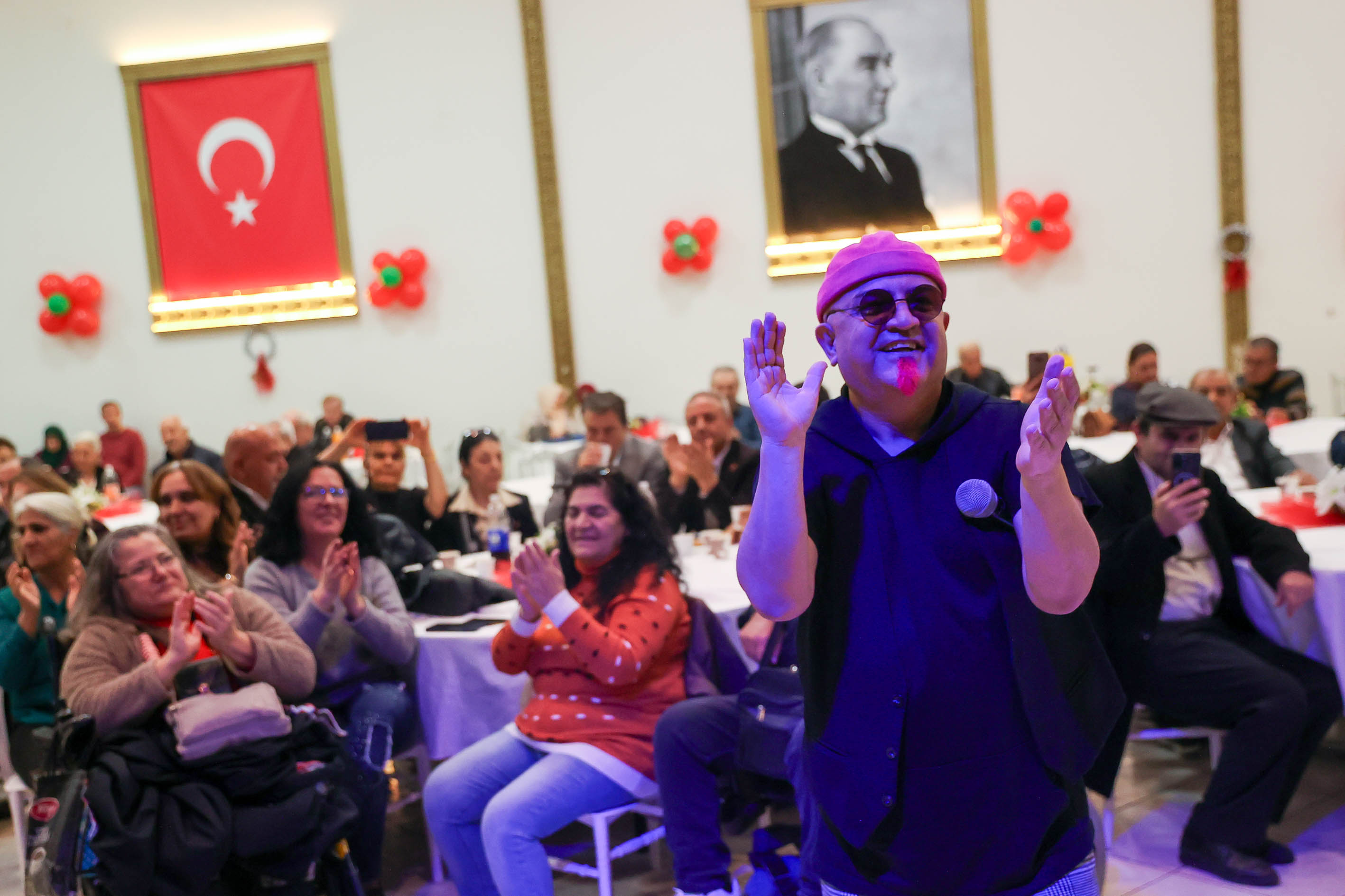 Buca Belediyesi’nden Engel Tanımayan Yeni Yıl Kutlaması