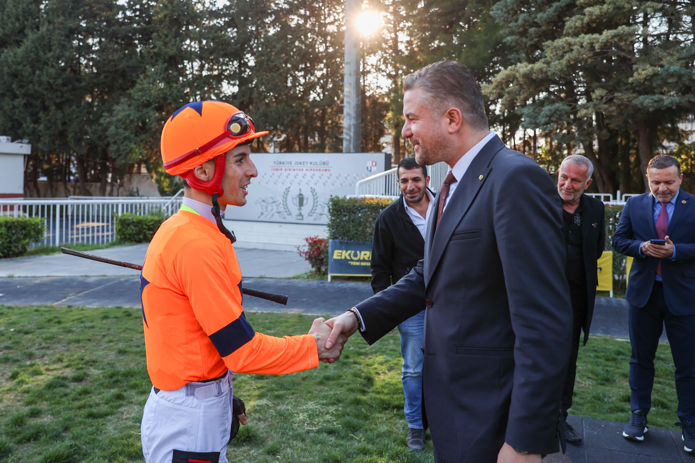 Buca Belediye Başkanlığı Koşusu’nu Önderbeyim Kazandı