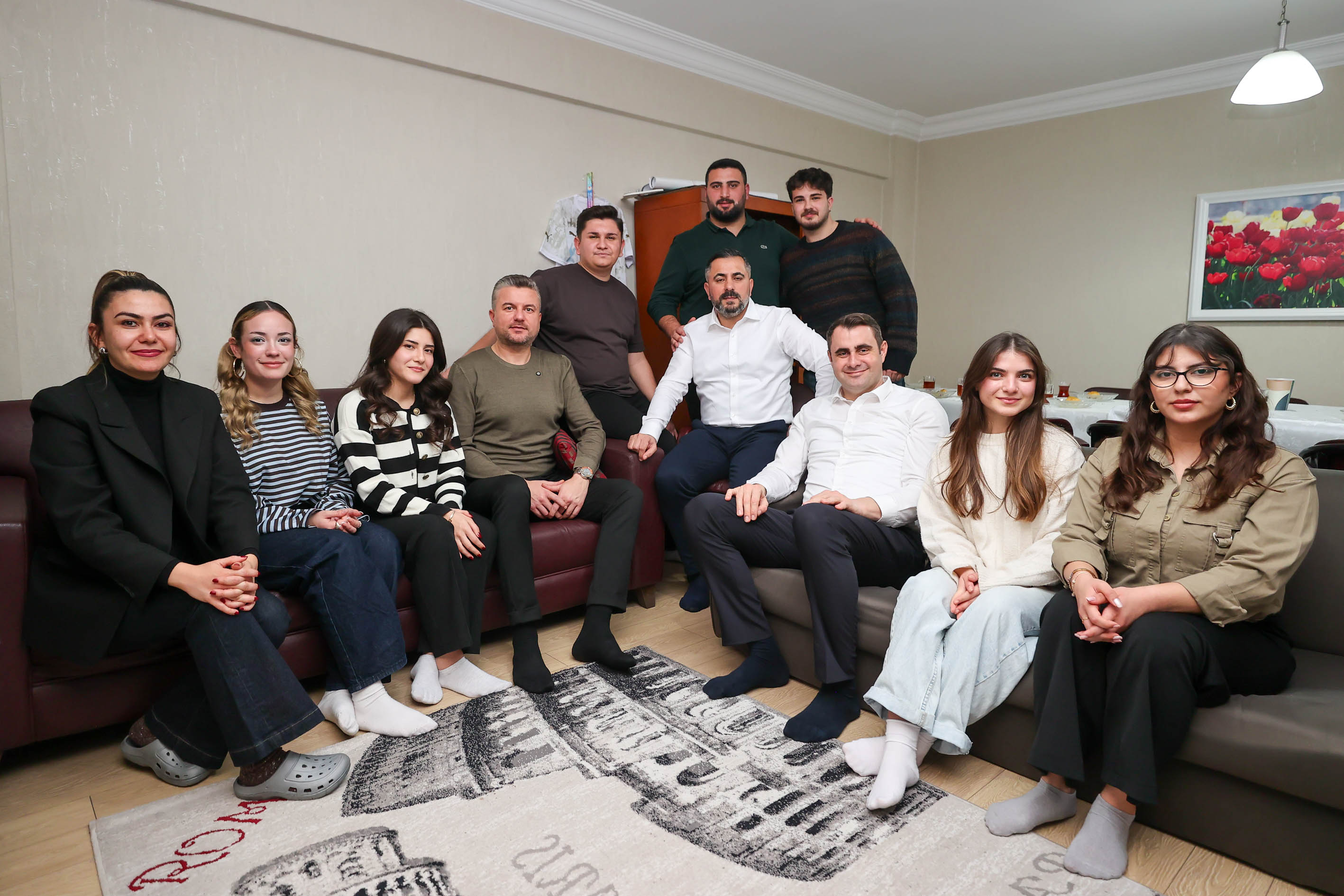 İl Başkanı Güç ve Başkan Duman, İftar Sofrasında Gençlerin Derdini Dinledi