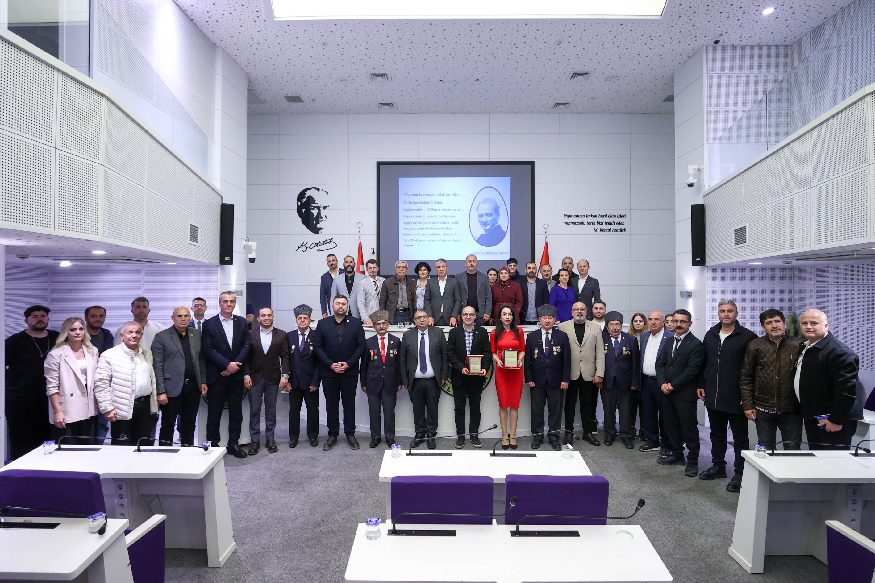 Buca’da “Egemenlik Kayıtsız Şartsız Milletindir” Paneli