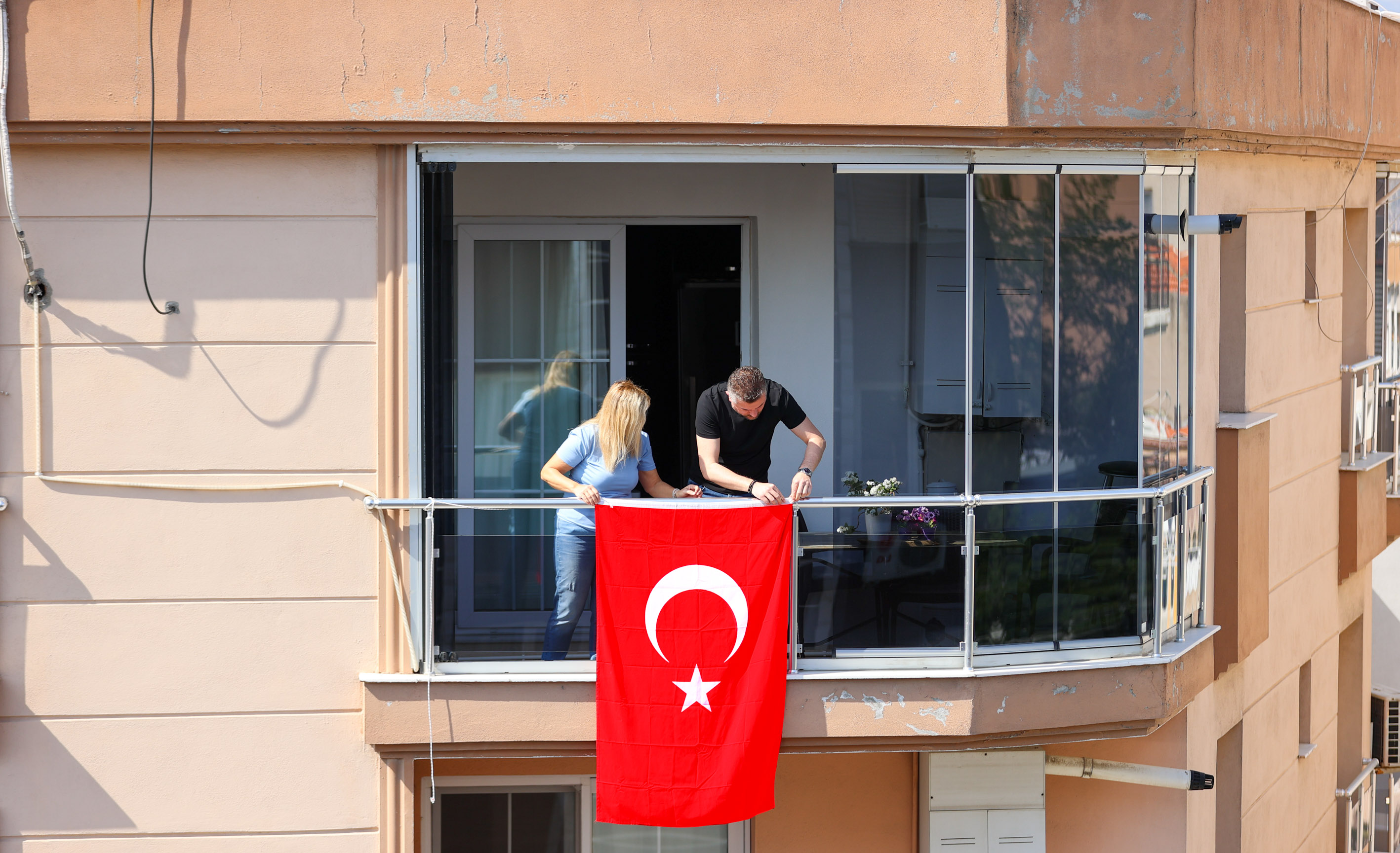 İmamoğlu’nun Bayrak Çağrısına Başkan Görkem Duman’dan Destek