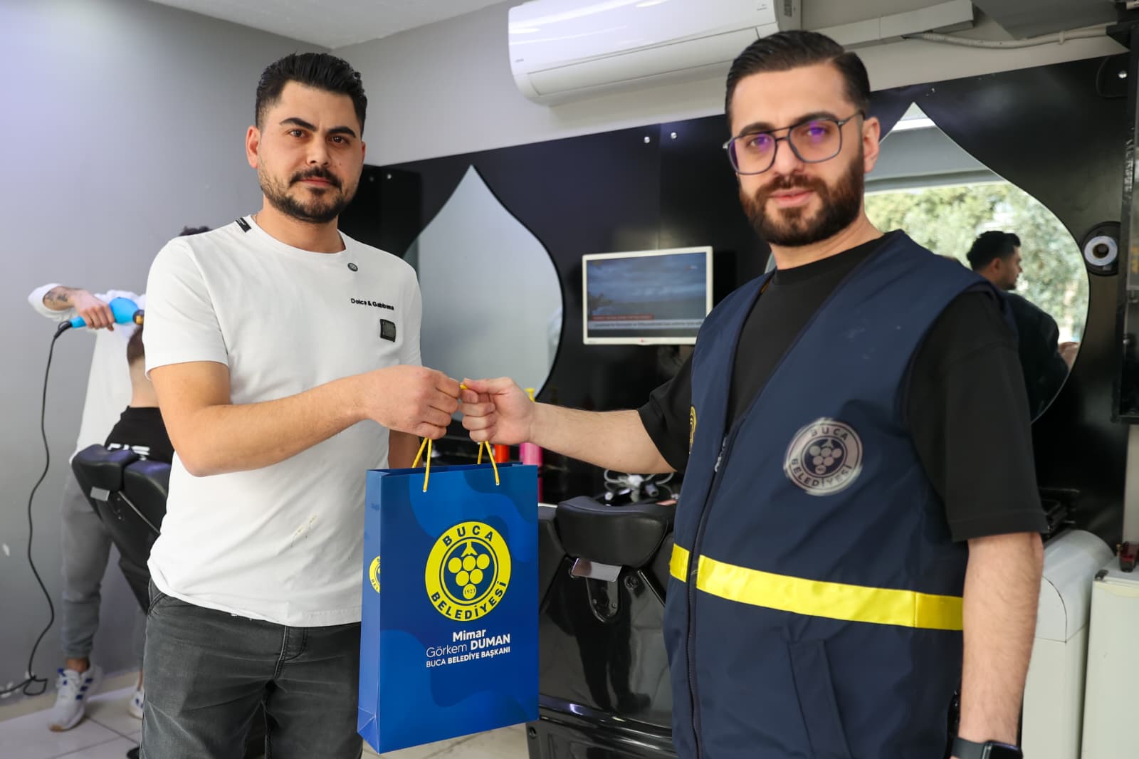 Buca Belediyesi Berberleri Unutmadı